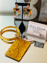 Load image into Gallery viewer, Snakeskin Wristlet
