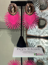 Load image into Gallery viewer, Spiked